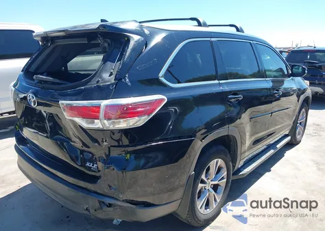 2015 Toyota Highlander Xle V6 z USA, uszkodzony, nr VIN 5TDKKRFH8FS083719